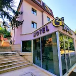 Family Art Gallery Hotel Plewen