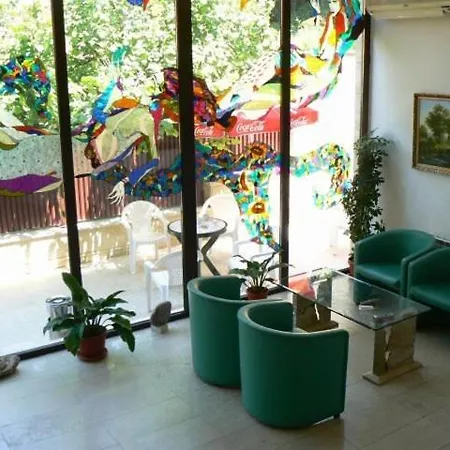 Hotell Family Art Gallery 2*