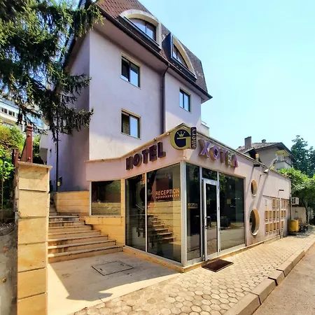 Family Art Gallery Hotell 2*