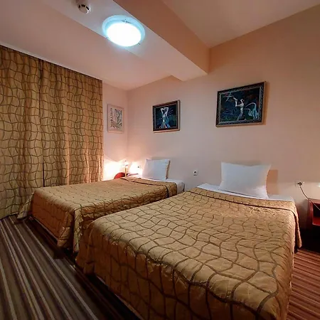 Hotel Family Art Gallery