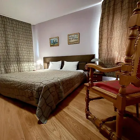 Hotel Family Art Gallery Pleven