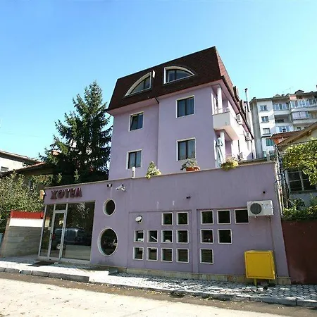 Hotell Family Art Gallery 2*